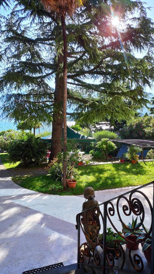 Villa Riva Lago - Apartment With Parking Tavernola Bergamasca Exterior photo