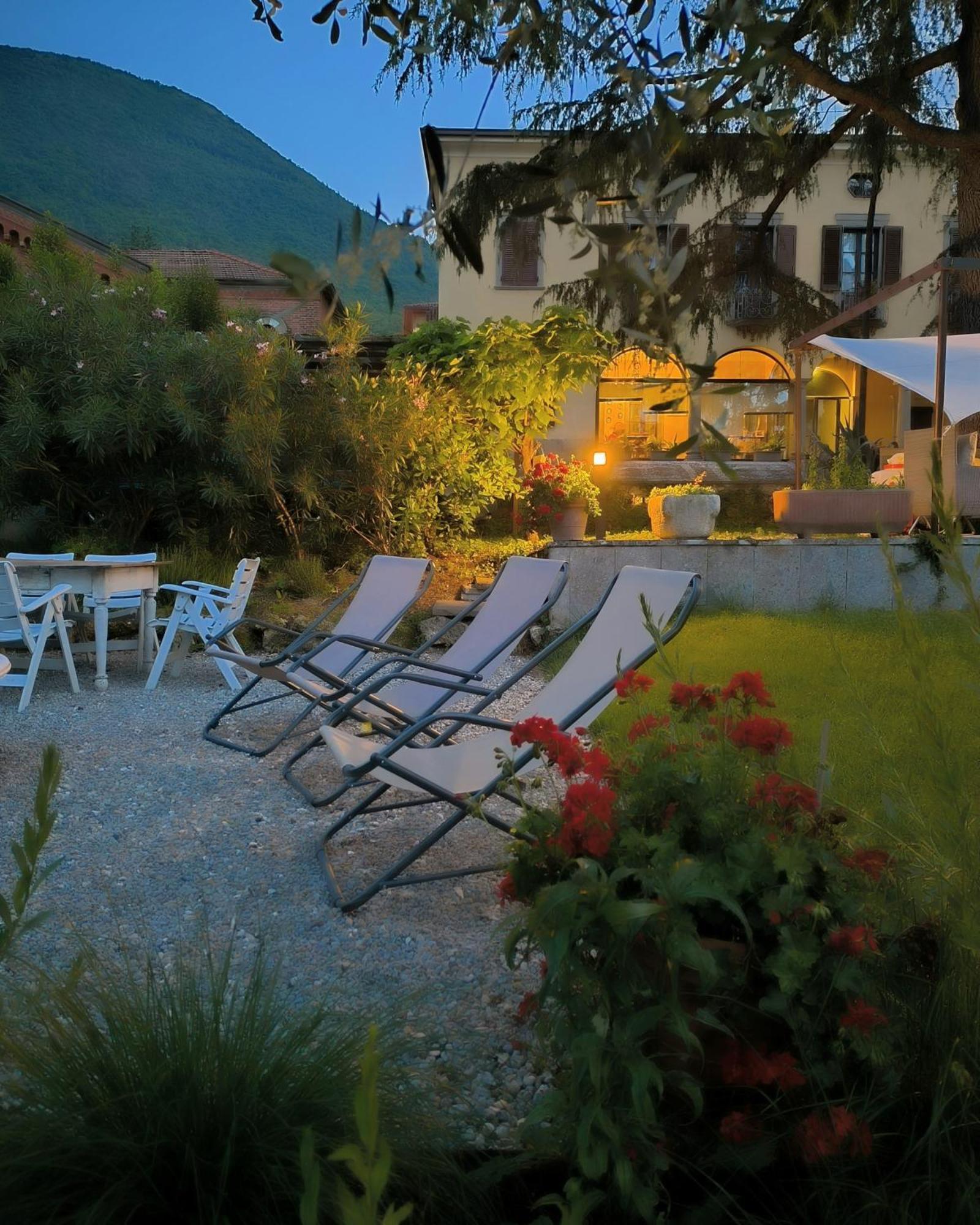 Villa Riva Lago - Apartment With Parking Tavernola Bergamasca Exterior photo